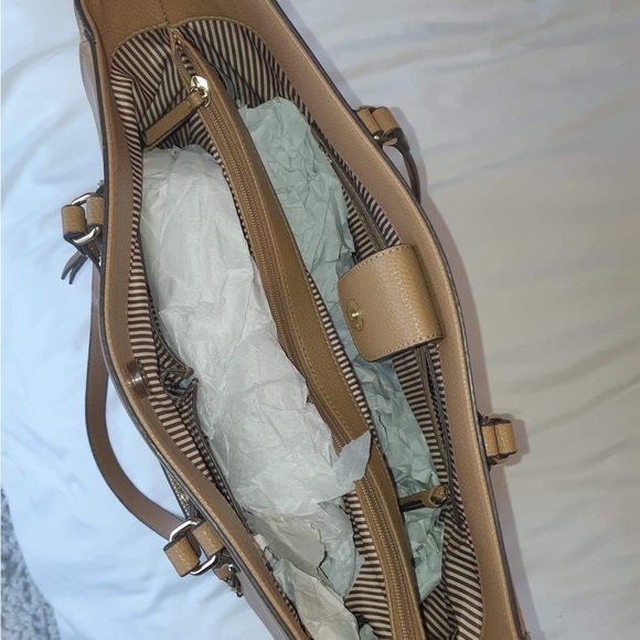 NWOT tan Nine West handbag. - Picture 3 of 4